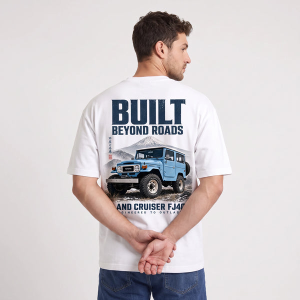 T-shirt Toyota Land Cruiser FJ40 Built Beyond Roads blanc porté de dos