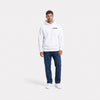 Sweat Toyota Land Cruiser Fj40 Built Beyond Roads blanc vu de face en plan large avec logo Tourismo