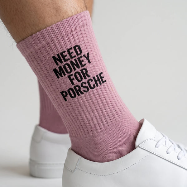 Calzini Need Money For Porsche rosa cipria, primo piano del motivo lavorato