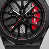 Primo piano del cerchio e della pinza incisa McLaren, orologio McLaren 720