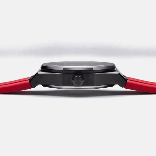 Orologio McLaren 720 di profilo, spessore della cassa