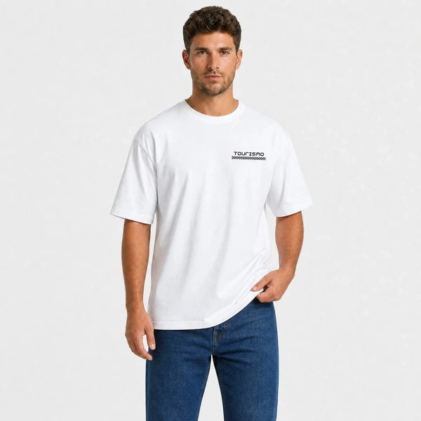T-shirt Maserati Bora Avenir Italien blanc vu de face en plan rapproché avec logo Tourismo